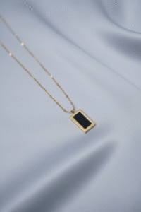 Onyx-Style Rectangular Pendant Necklace 003 (1)